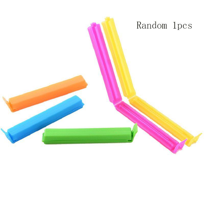 

Прочные пластиковые зажимы для пакетов для хранения и герметизации продуктов. Сохраняют закуски свежими и без влаги. Random 1 pcs