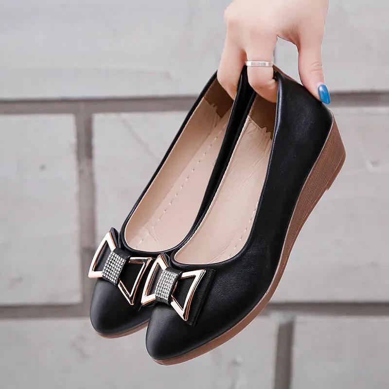 

WTEMPO женские весенне-летние однотонные туфли большого размера из искусственной кожи для офиса, женские нескользящие рабочие туфли с закрытым носком из мягкой искусственной кожи 37 чёрный