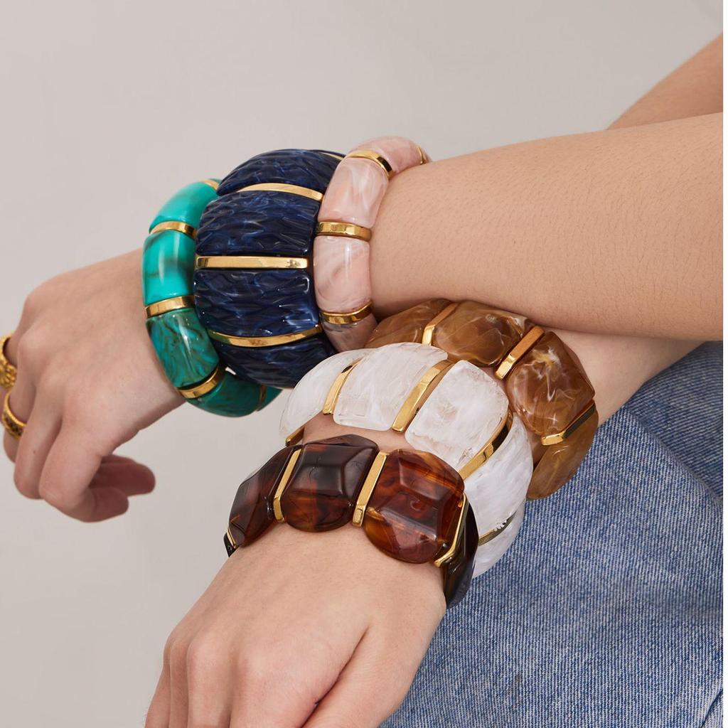 18K Gold-Plated Dopamine Resin Bracelet: European & American Light Luxury Fashion, Versatile Wide Band Elastic Design.