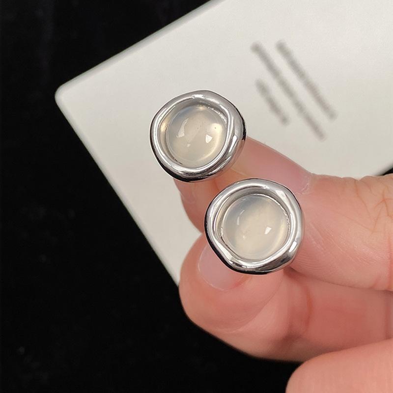 

Французские ретро опаловые металлические серьги-гвоздики женские легкие роскошные элегантные индивидуальные модные тенденции темперамент универсальные серьги