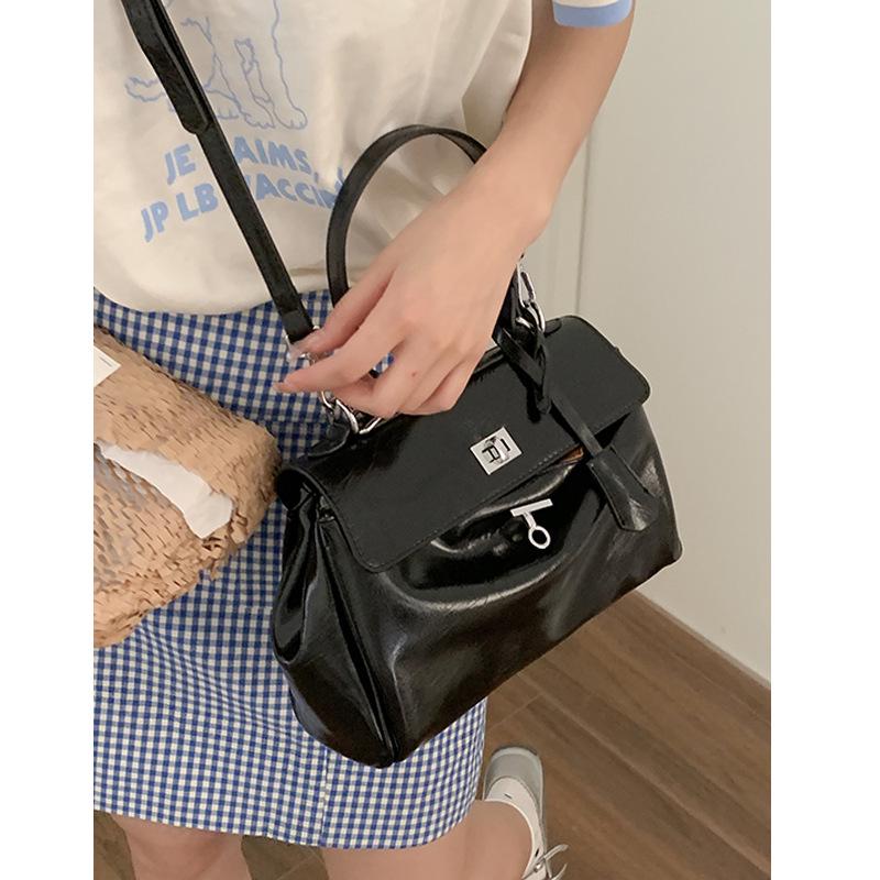 

Женская большая красная свадебная сумка-тоут и сумка через плечо 2025