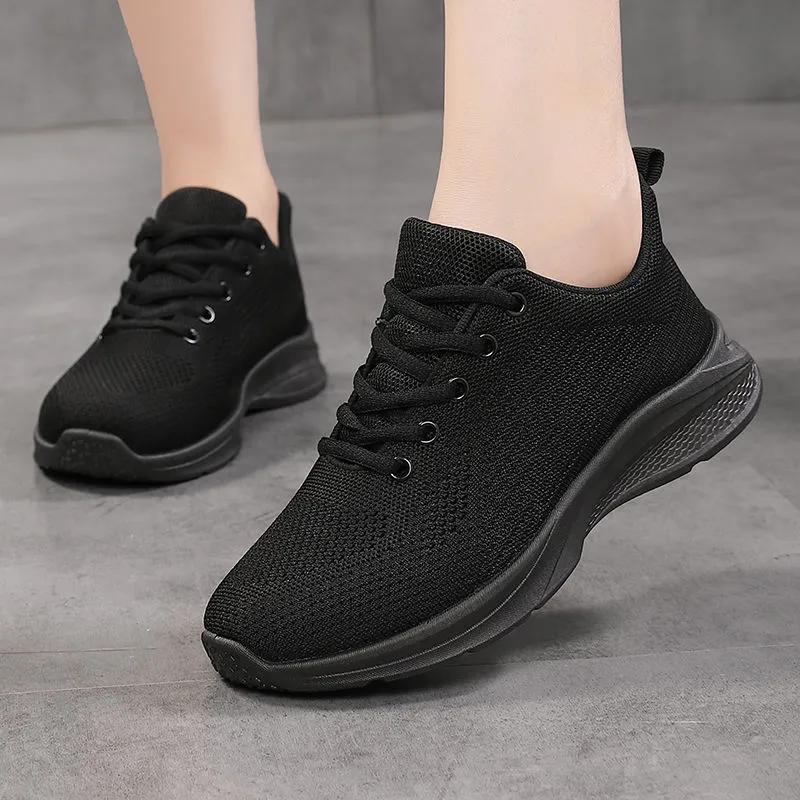 Кроссовки женские туфли легкие белые кроссовки летние легкие амортизирующие мягкие подошвы сетчатые дышащие кроссовки 41 чёрный 1750₽