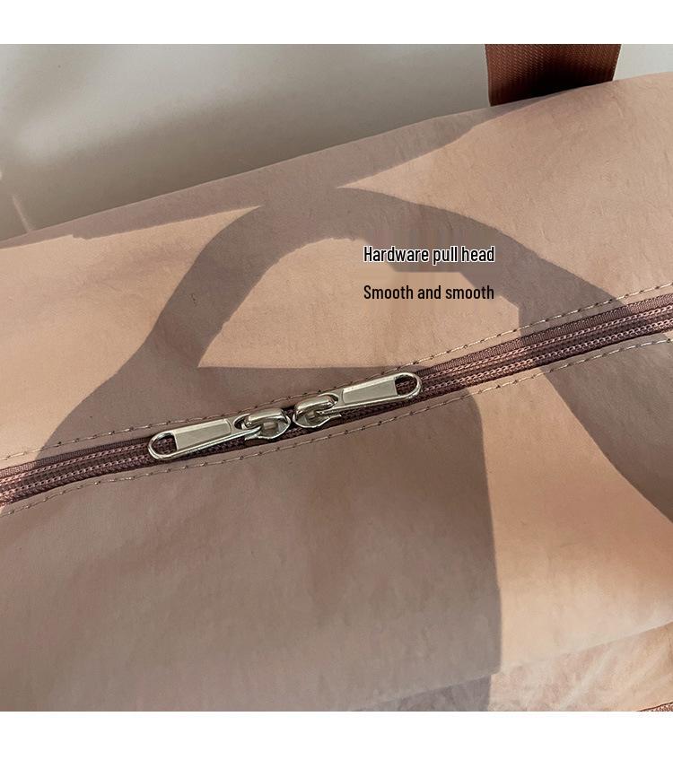 Large Capacity Lightweight Travel Bag with Wet/Dry Separation for Short Trips and Sports