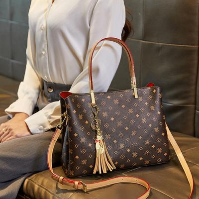 2023 Sonbahar ve Kış Yeni Çanta Kadın Eski Çiçek El Crossbody kadın Çantası Kıdemli Anlamı Bayan Çanta Büyük Çanta