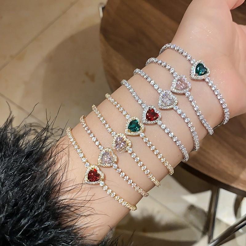 European Style Ladies Heart Pendant Bracelet With Cubic Zirconia For Gift And Office Wear
