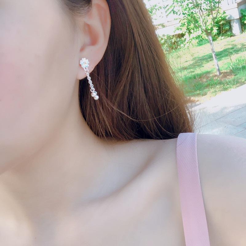 Female Temperament Simple and Literary Small Flower Earrings Sakura Long Tassel Versatile Earrings