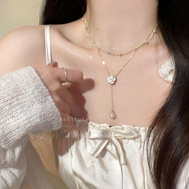 Double-layer fringed pearl necklace women's niche design sense camellia collarbone chain temperament neck chain versatile