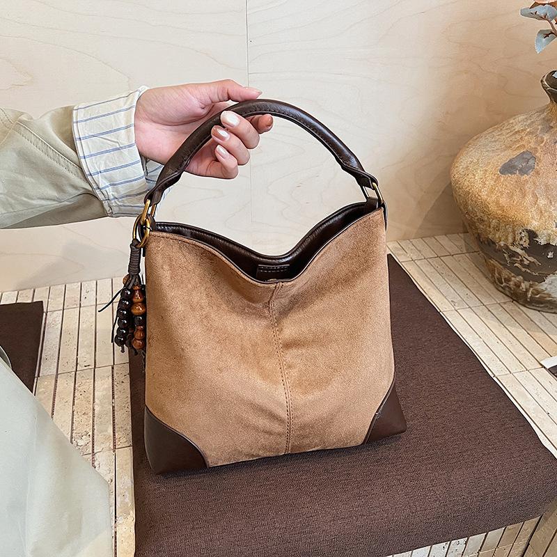Autumn and winter commuter messenger bag 2025 new simple tote bag suede fashion handbag trendy bag women