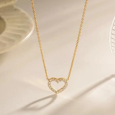 Nouveau Collier Pendentif Zircon en Forme de Cœur Coréen Tempérament Chaîne Clavicule pour Femmes Bijoux Cadeaux Fête d'Anniversaire