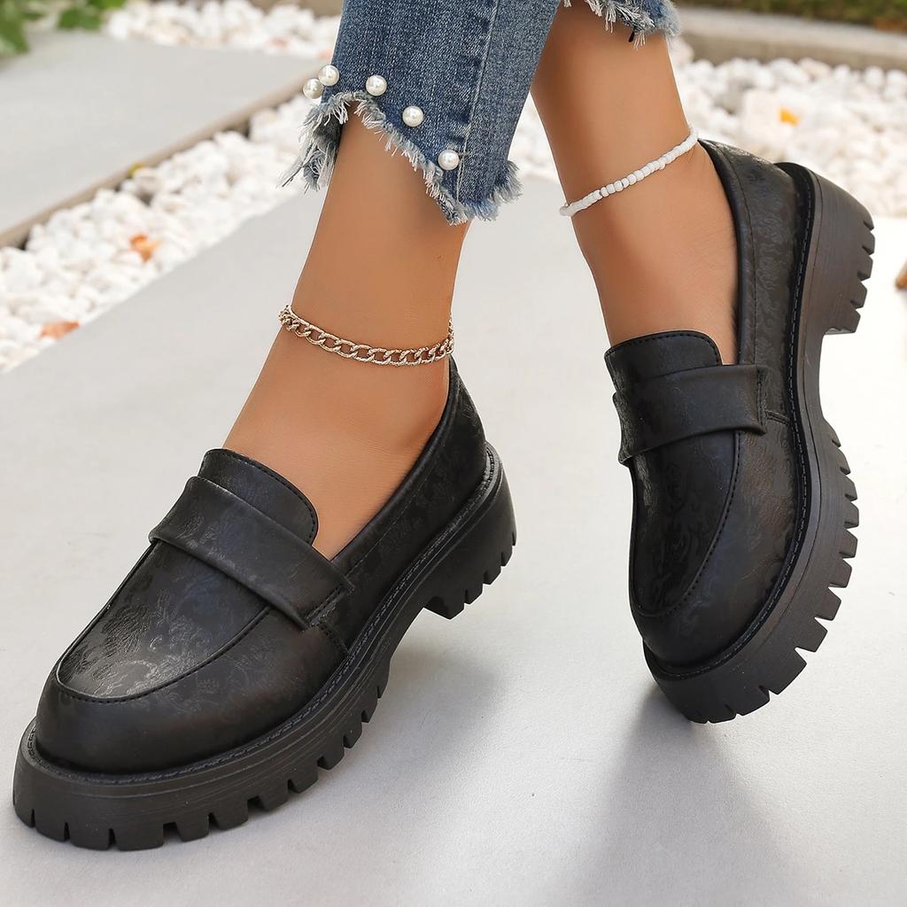 2025 Embroidered Platform Loafers Women Thick Bottom Pu Leather Shoes Woman Comfortable Slip on Casual Shoes Zapatos De Mujer