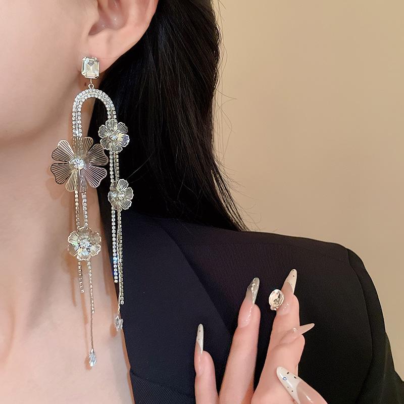 Diamond-Studded Silver Flower Tassel Earrings: Luxurious European and American Style, Elegant & Chic Dangle Earrings for Women