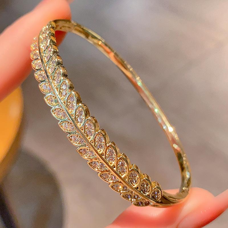Real Zirconia Bracelet Luxurious Full Set with Charm Willow Leaf Bracelet Exquisite Creative Bracelet
