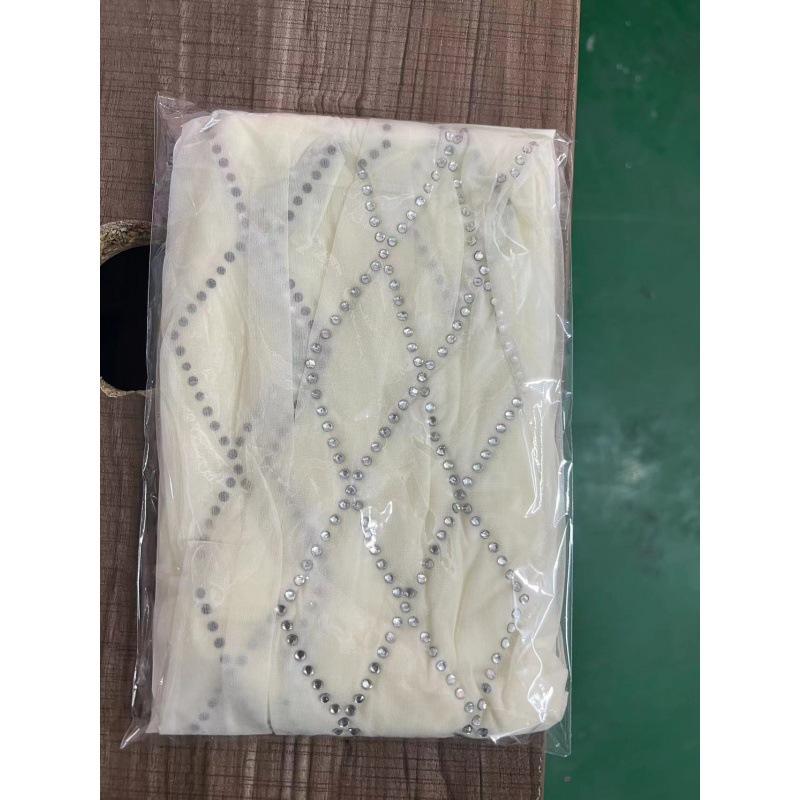 Chic Fashion, Sexy and Romantic Women's Rhombus Diamond, Black Silk Rhombus Hot Diamond Design Sense, Versatile and Not Hooking Silk Base Conjoined