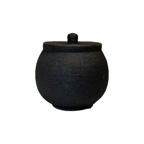 Nihon Tosai Salt Pot (Small, Black)