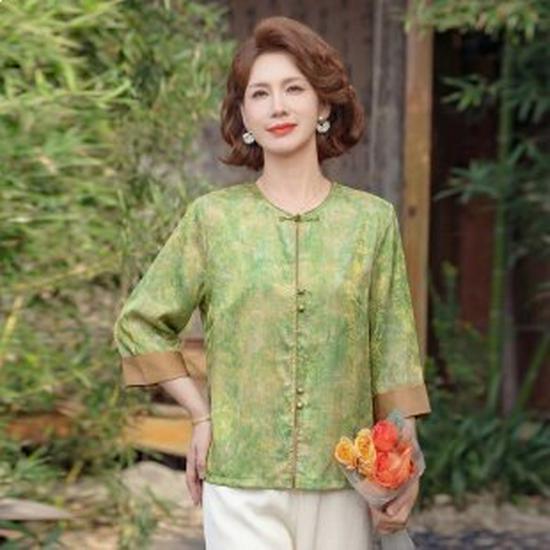 

Summer 2026 Women s Seven-Sleeve Printed T-shirt for Middle-Aged & Elderly - Stylish, Chic Top for 50+ XL зелений