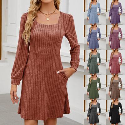 Dámské pletené šaty s dlouhým rukávem a kapsami, čtvercovým výstřihem, slim-fit střih, jednobarevné pletení, elegantní šaty pro ženy