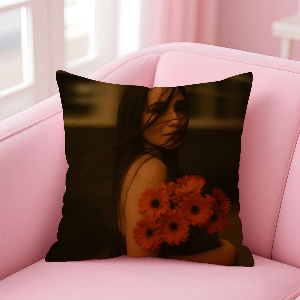 CClassical Western Beauty and Flowers Cushion Cover Pillow Case Soft Friendly Fabric  Concealed Zipper