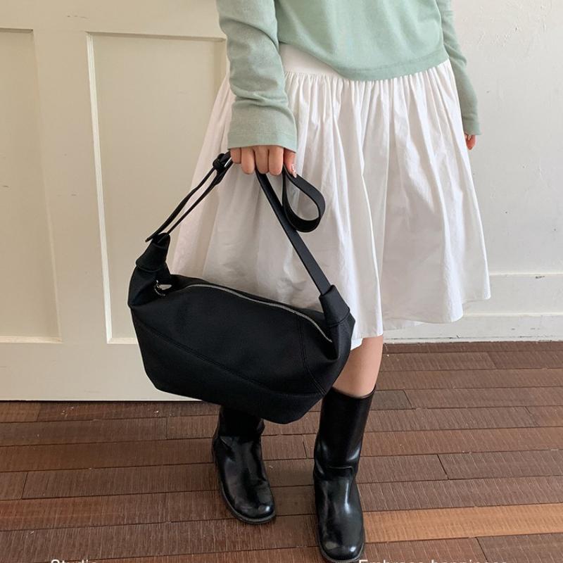 Niche Design 2026 New Casual Commuter Tote Bag Large Capacity Fashion Commuter Underarm Bag Shoulder Bag