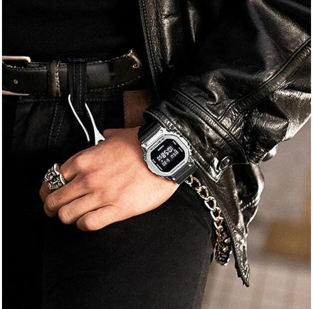 Часы Casio G-Shock GM-S5600-1ER