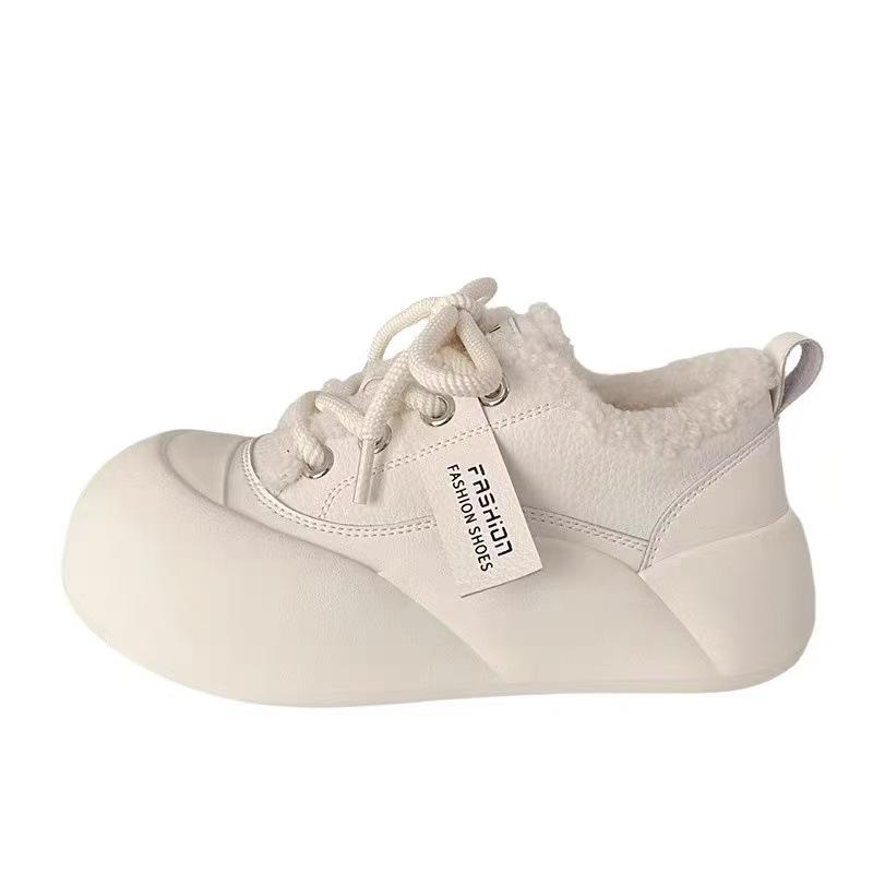 Milchweißes Samt-Baumwoll-Schuhpaar, hässlich süß, Winter Neu, schick, Nische, Baumwollschuhe, Brotschuhe mit großer Spitze