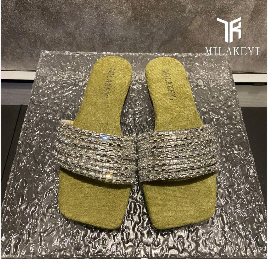 2024 Women's New Slippers Luxurious Rhinestone Designer Women's Fashion Summer Casual Open Toe Flat Beach Slippers