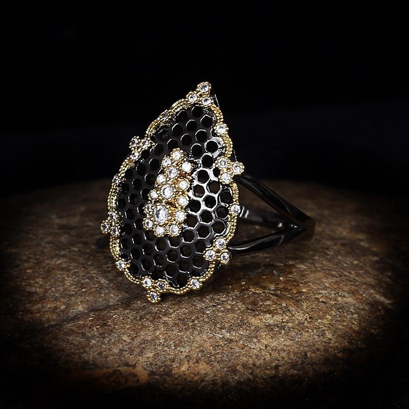 Schwarz und Gold Zweifarbige Mikro-Set-Ringe Hohe Qualität Modeschmuck Zirkonia-Ringe Retro Palaststil