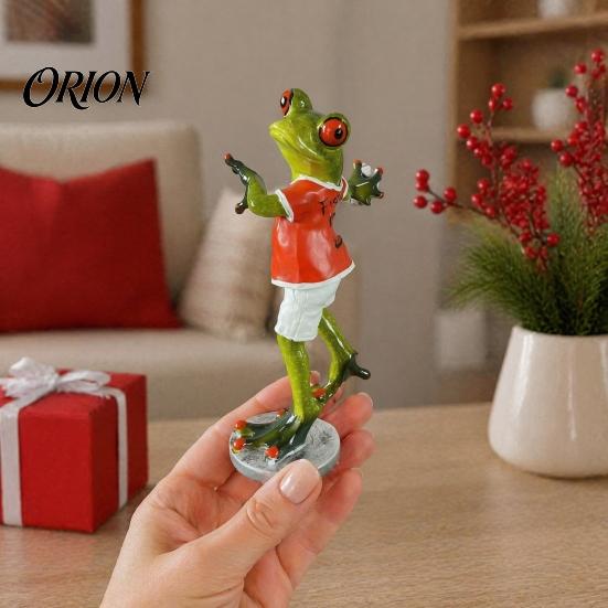 Garden Frog Decoration Cute Football Goalkeeper Figurine, Sports Theme Resin Statue, Funny Small Animal Figurine Novelty Desktop Ornament for