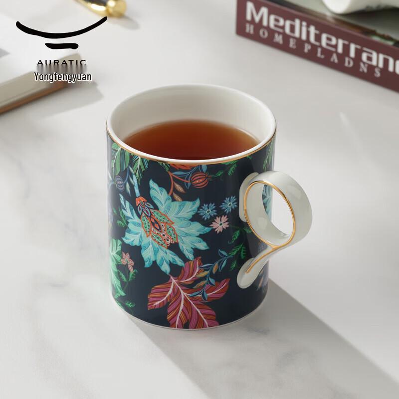 Yongfengyuan 'Happiness Garden' Ceramic Couple Mug Set