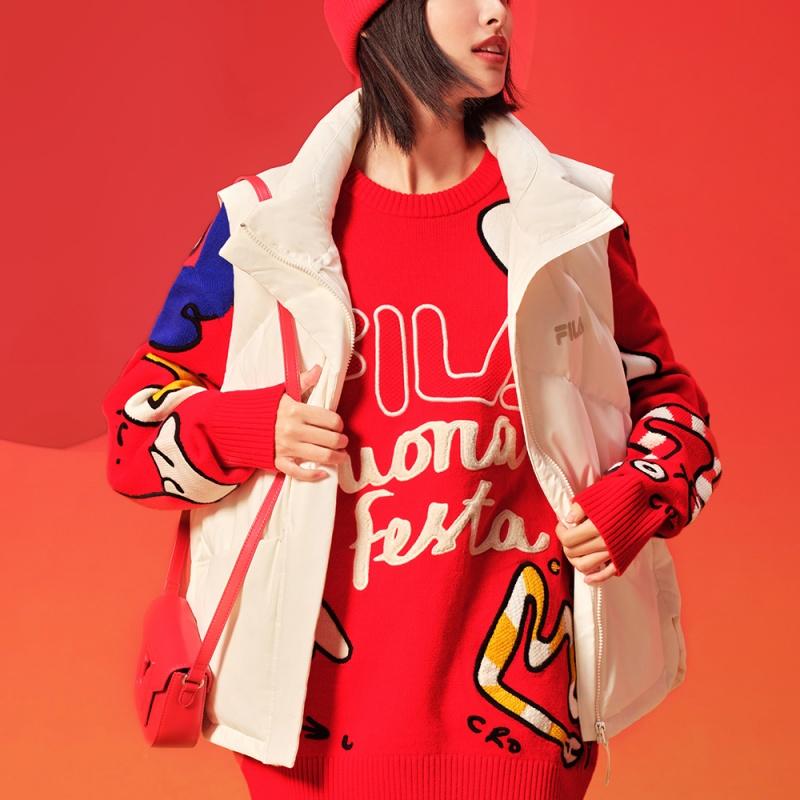 Fila Original New Year Series Comfortable Skin-Friendly Warm Water-Resistant Vest Women Vest Light-Beige F11W519901F-IV