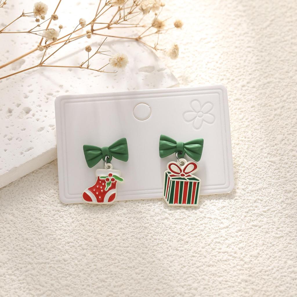 European & American Cartoon Rhinestone Christmas Earrings – High-End Asymmetrical Festive Jewelry for Women