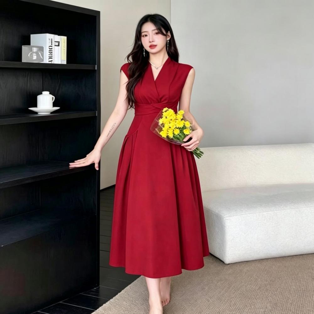 Elegant French Sleeveless Summer Dress - Twisted Knot Midi Skirt with Sexy Design