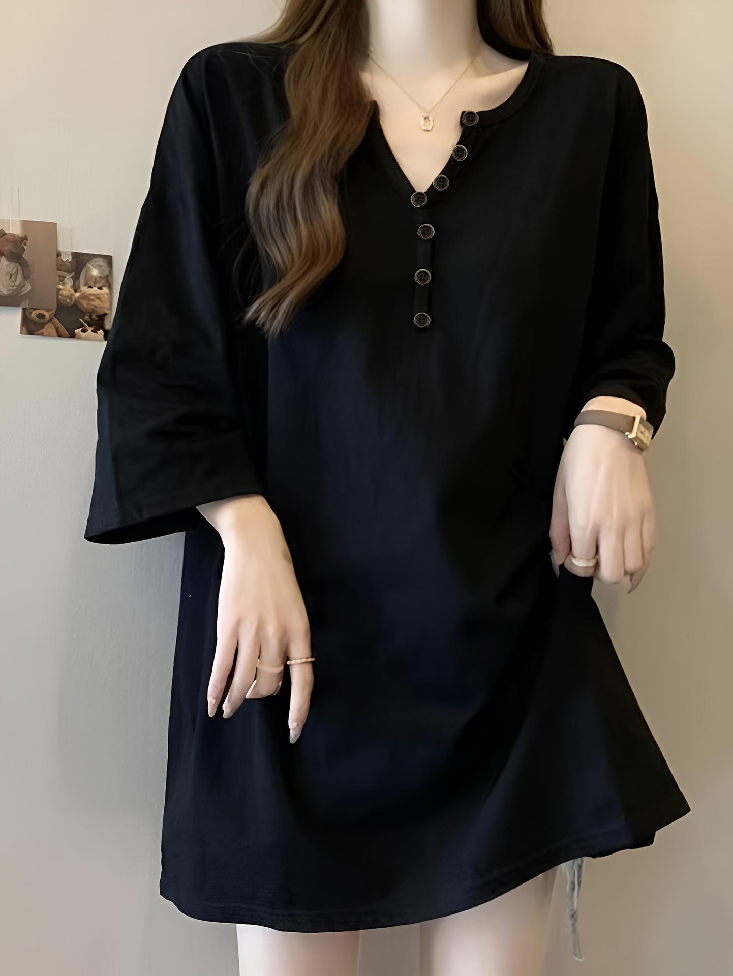 

Heart-Capturing Basic T-Shirt: Perfect for Layering or Wearing Solo XL чорний