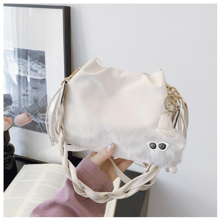 

Premium foreign style niche pink bag women 2025 new versatile messenger bag fashion handbag bucket bag Without pendant