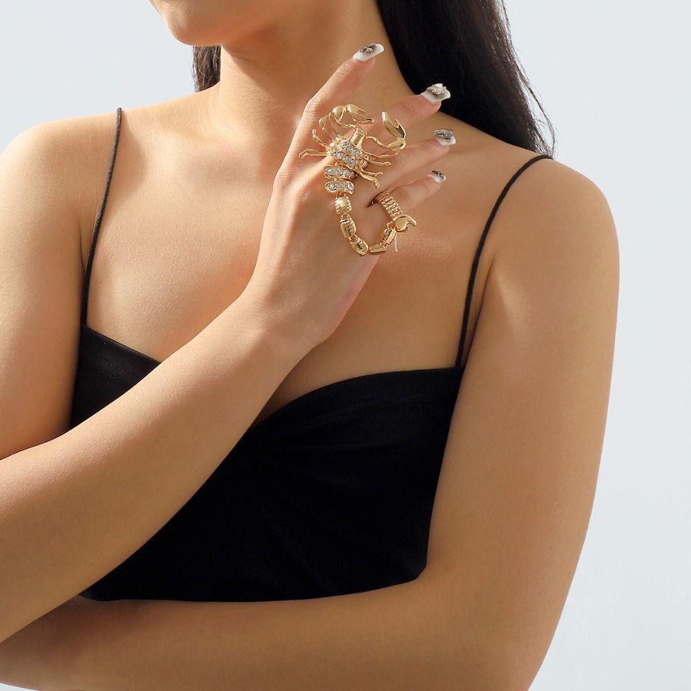 Rhinestone Scorpion Chain Ring Black Irregular Ring Personality Vintage Gold Ring  Women