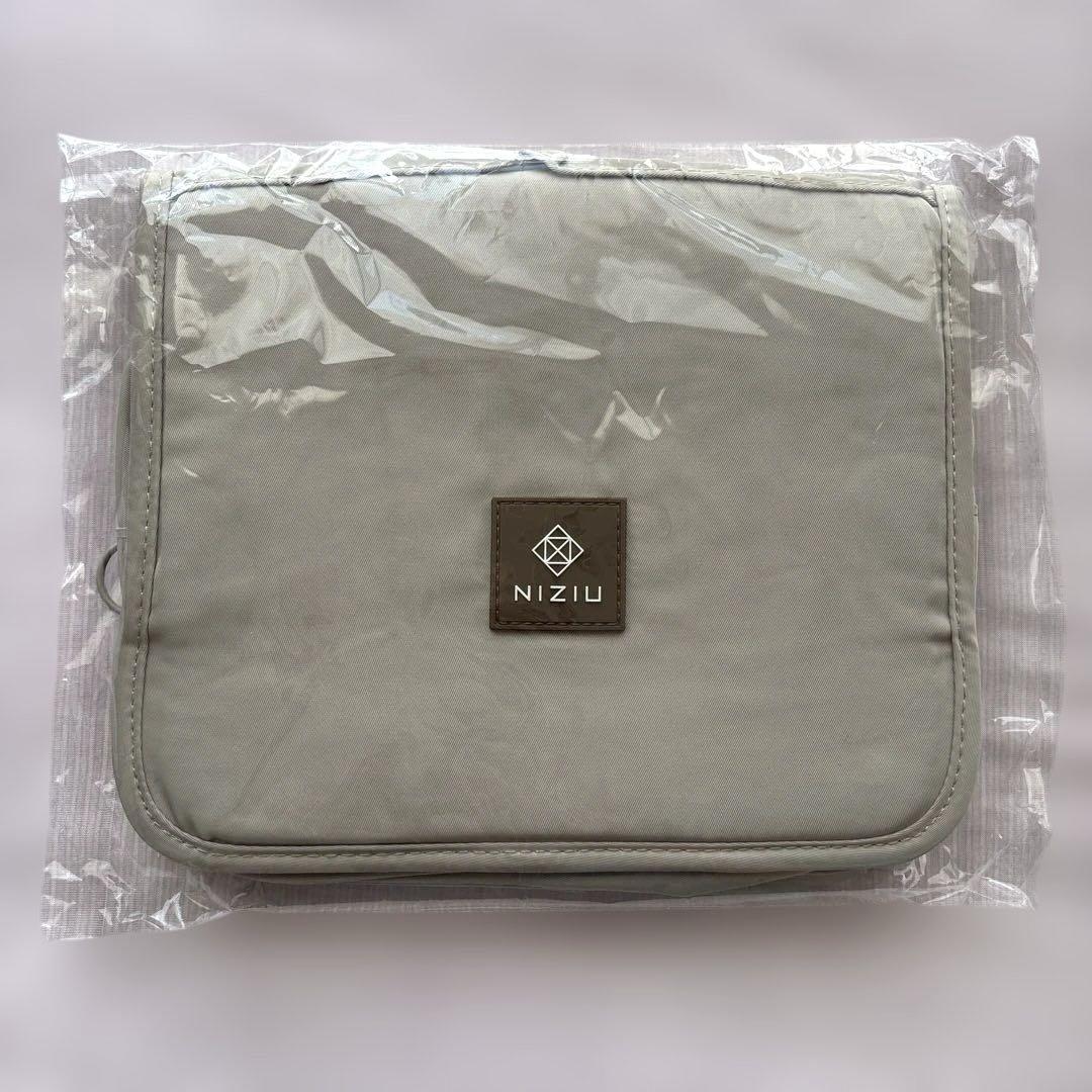 

[USED] Special Price! NiziU COCO Nut Fes Merchandise Multi-Pouch