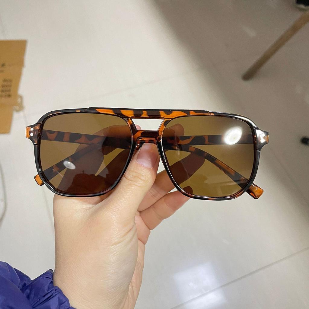 Retro Double-Bridge Sunglasses with Large Ocean Lenses - Fashionable and Simple Design