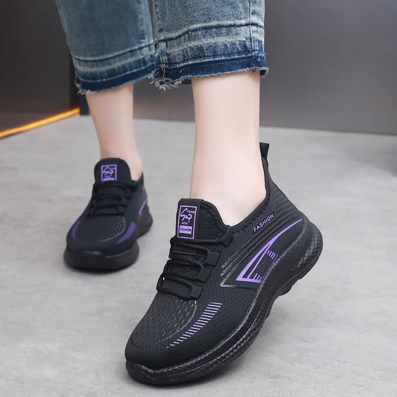 

2025 новые старые пекинские повседневные спортивные туфли женские туфли на мягкой подошве для ходьбы рабочая обувь сверхлегкие мягкие туфли для мамы 40