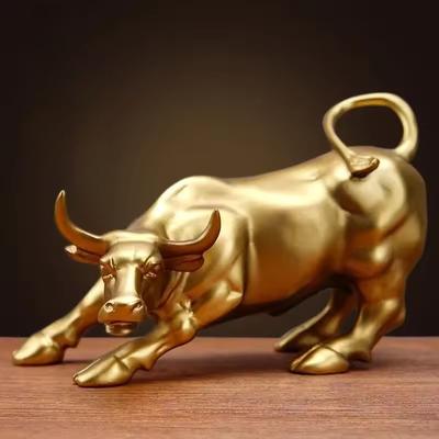 Slitinová socha býka z Wall Street Kancelářský interiér Stolní Feng Shui Ozdoby pro štěstí Severská domácí dekorace Zvířecí figurka