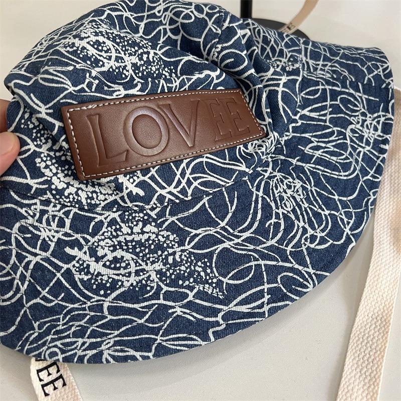 Fashion spring and summer big brim strap bucket hat women travel vacation sunscreen visor versatile show washbasin hat tide