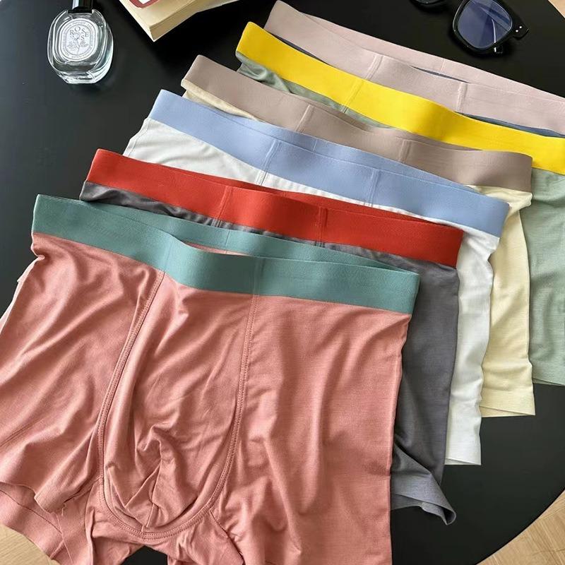Men's Summer Trend Clash Color No Trace Skin Breathable Mid Waist Flat Angle Underwear