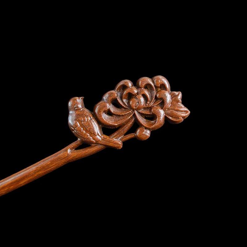 Women's Luxurious Wood Carved Hair Accessory Elegant Collar Bird Peony Carving Suitable for Daily Gatherings Solid Wood Hairpin
