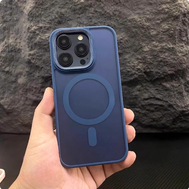 Magnetic Diamond Pattern Metal Case for iPhone 16/15/17 Pro Max - Skin-Feel, Frosted, Anti-Fall iPhone 15 Plus