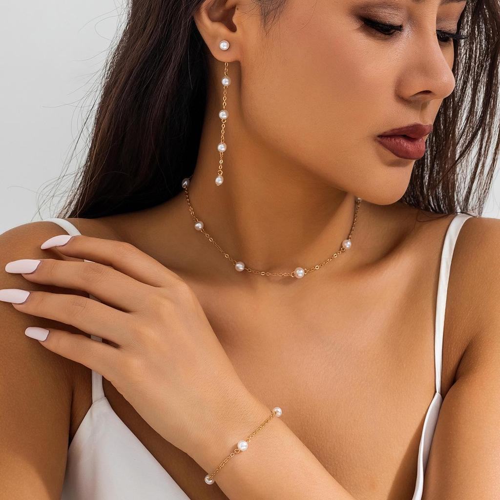 French Retro Faux Pearl & Metal Clavicle Necklace Set for Women