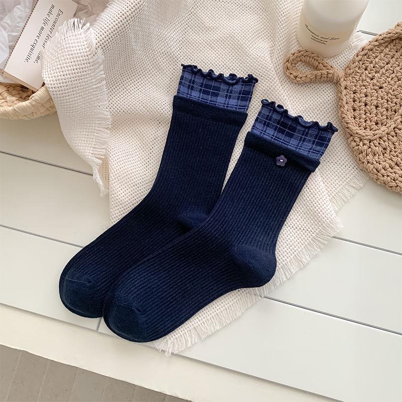 Ins-Style Double-Ribbed Plaid and Lace Mid-Calf Socks for Women - Korean Style, Perfect with Leather Shoes, Slouchy Fit