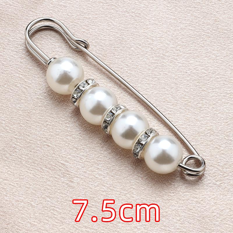 Waist-Cinching Pin: Transform Pants with This Anti-Exposure Brooch Accessory