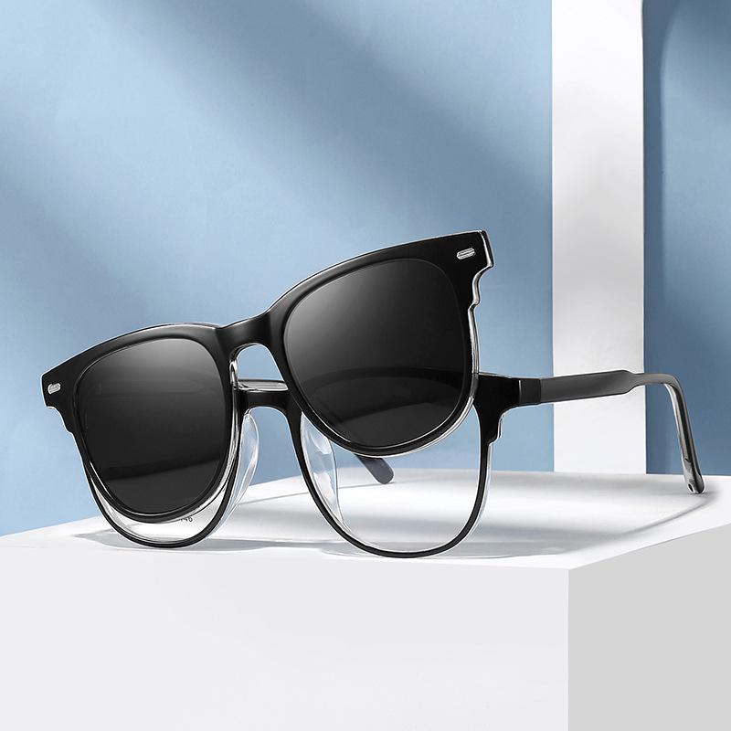 2024 Polarized Clip-On Myopia Sunglasses: Portable Dual-Use Flip-Up Design