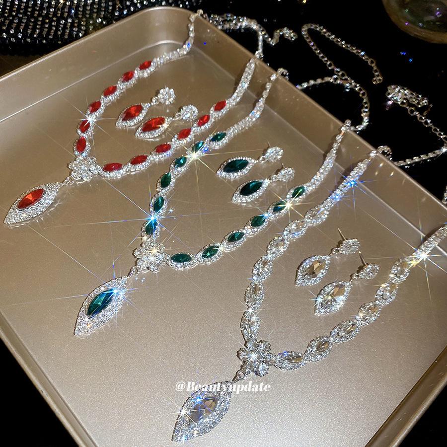 Luxe Rhinestone Flower Tassel Earrings and Necklace Set for Women – High-End Clavicle Chain Accessory