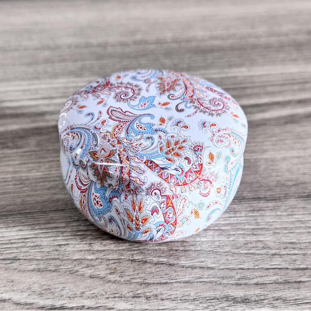 Cross-Border 2.2oz Scented Candle Tin - Candy Flower Tea Pear Design Gift Box