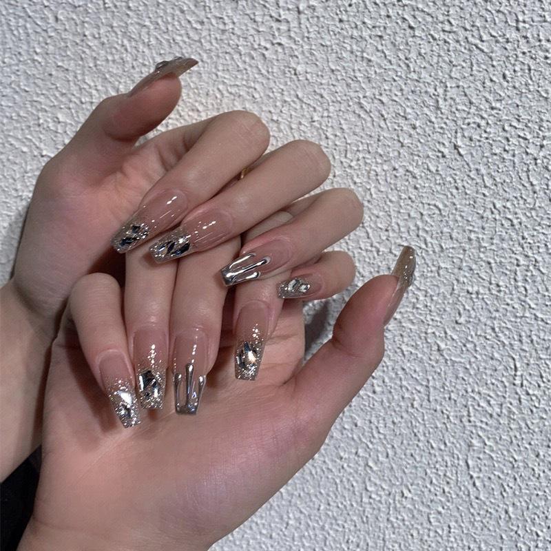 Xiaohongshu Sparkling Galaxy Nail Stickers: Removable, Advanced Whitening, Long-lasting Wearable Manicure.