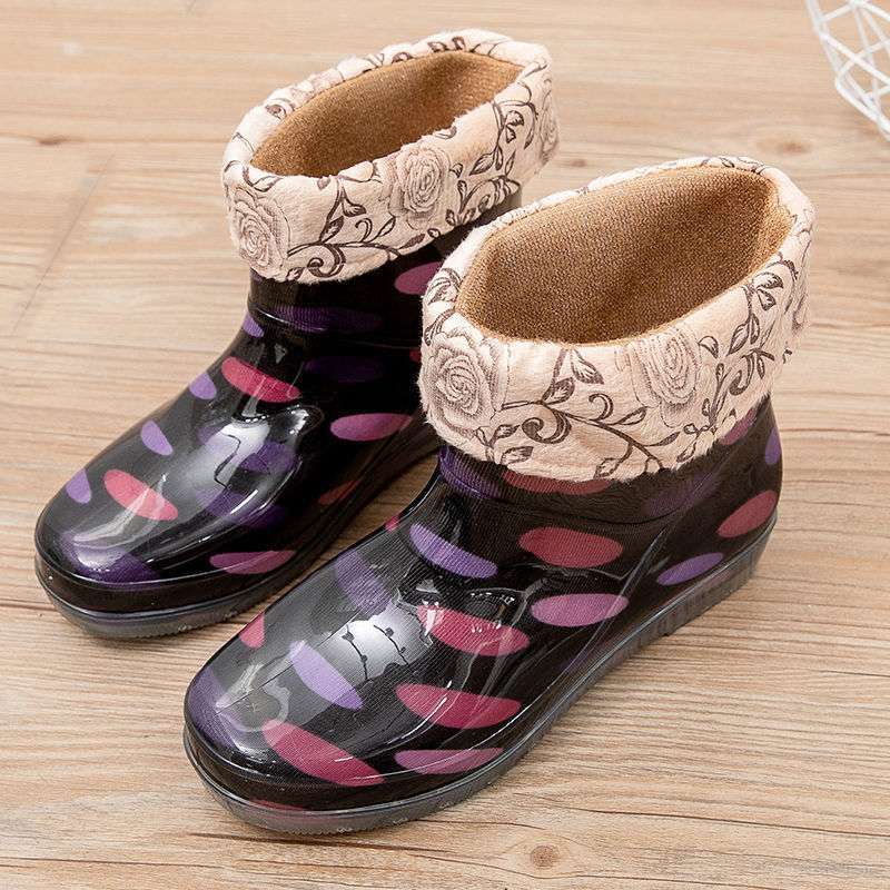 Fashion kitchen work waterproof shoes rain shoes rain boots women's summer adult treading rubber shoes short tube non-slip cover shoes water boots